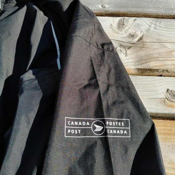 HTF Canada Post Letter Carrier Windbreaker BNWT XL - CORE 365 Wind Breaker - Picture 2 of 8